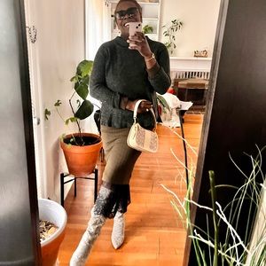 Meet your Posher, Sasha